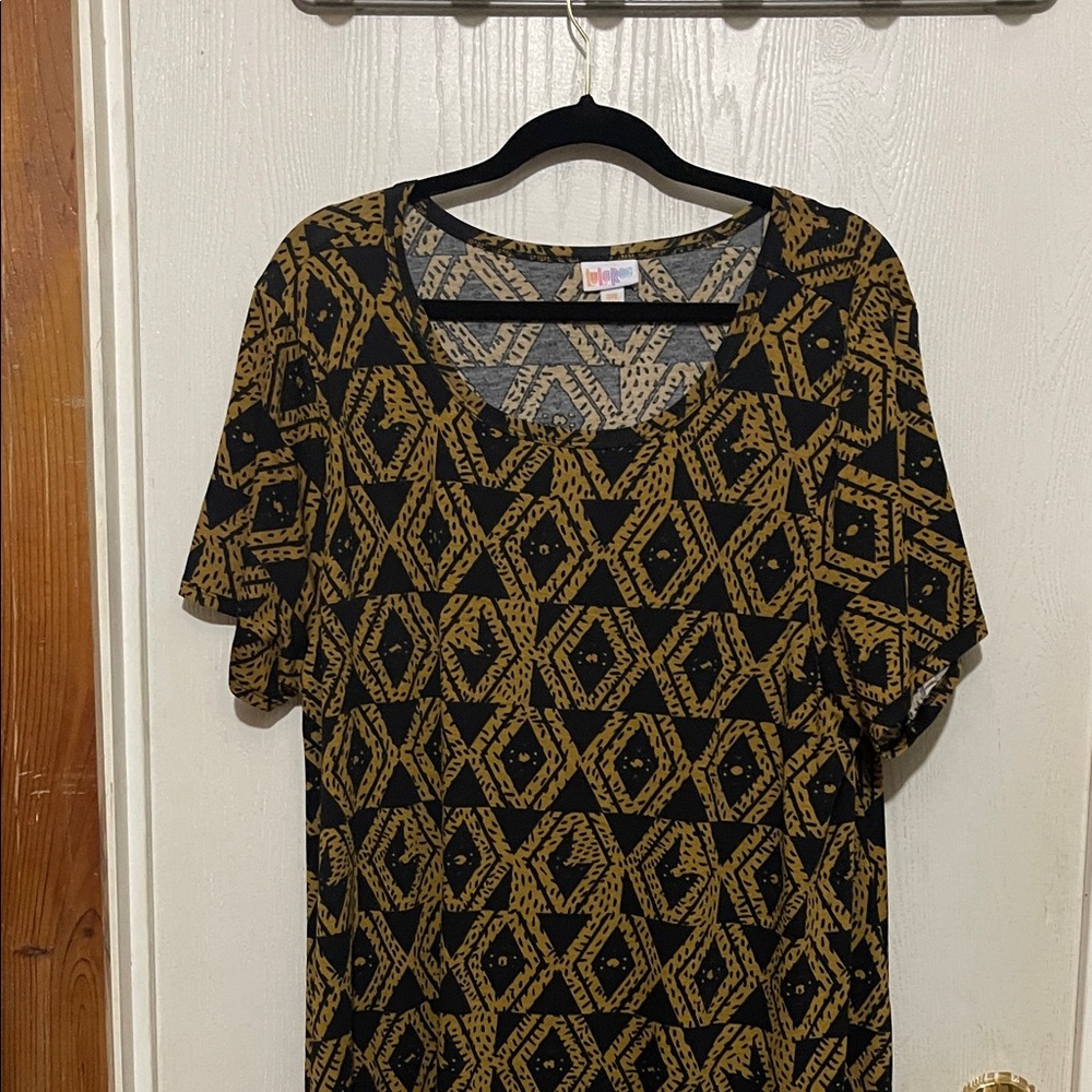 LuLaRoe Geometric Black and Gold Carley 3XL